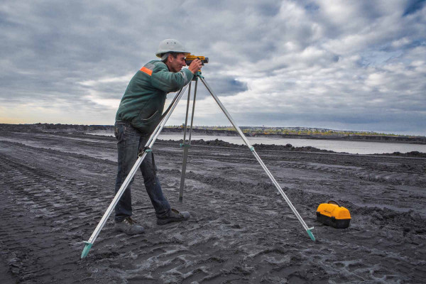 Servicios de Topografía · Topógrafos Servicios Topográficos y Geomáticos Juneda